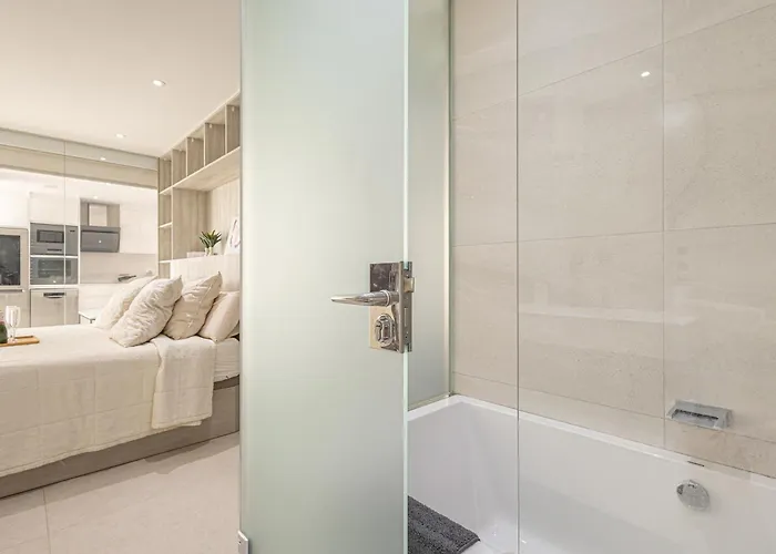 Luxury Beachfront Suite Palmeras For 2 - Happy Rentals * Fuengirola