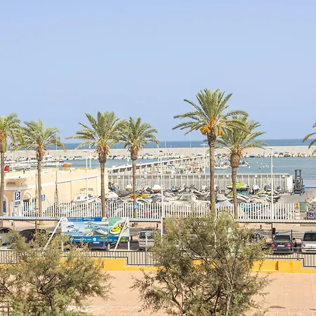 Luxury Beachfront Suite Palmeras For 2 - Happy Rentals *